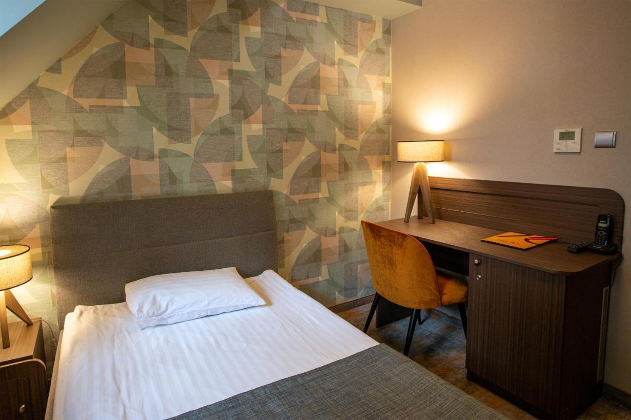 פז'יז'ינה Hotel Styl 70 מראה חיצוני תמונה