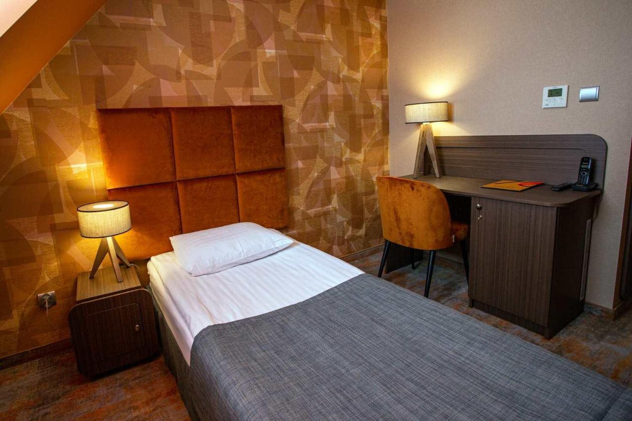 פז'יז'ינה Hotel Styl 70 מראה חיצוני תמונה