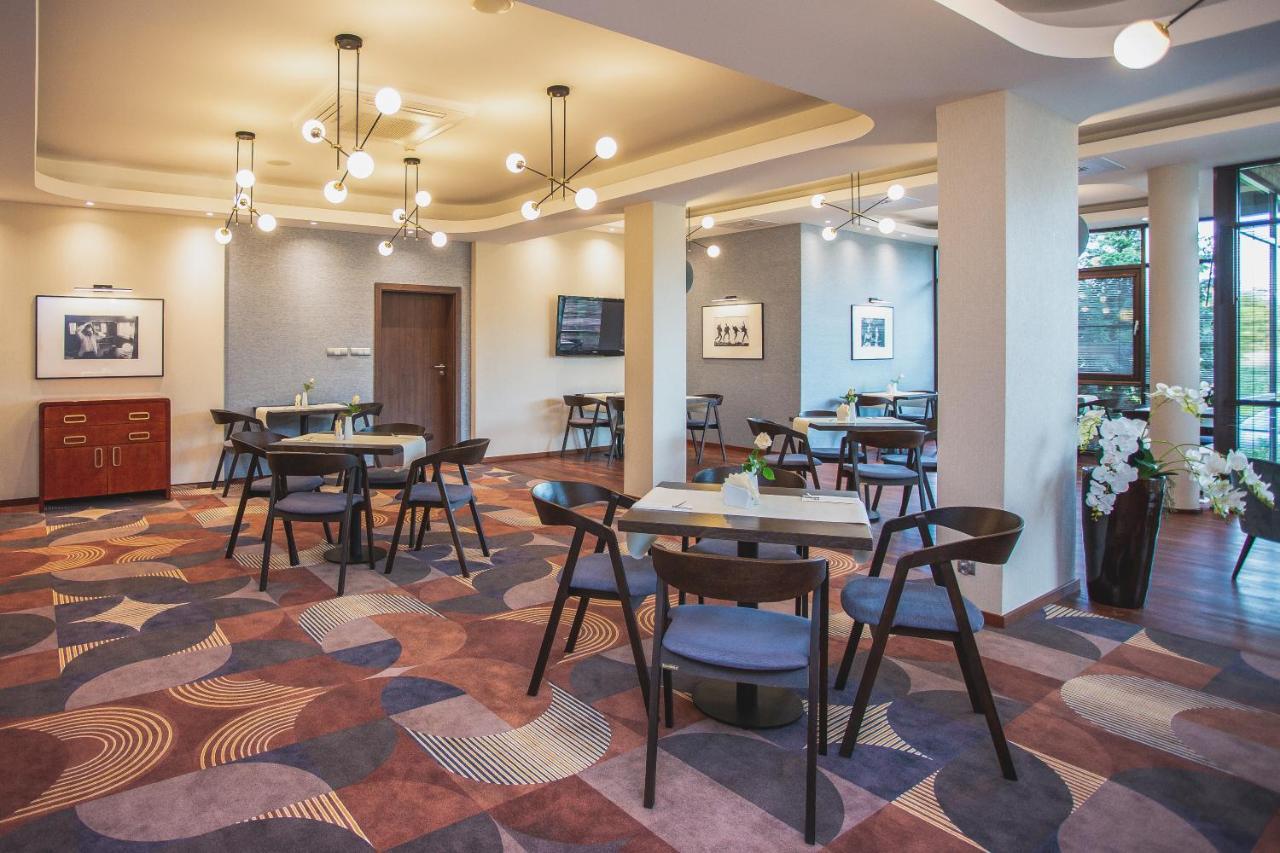 פז'יז'ינה Hotel Styl 70 מראה חיצוני תמונה
