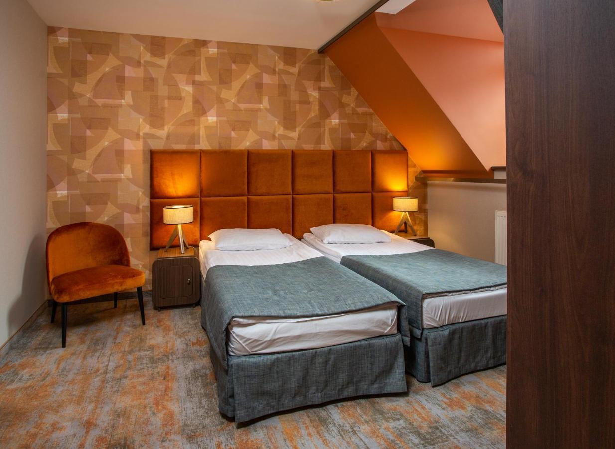 פז'יז'ינה Hotel Styl 70 מראה חיצוני תמונה