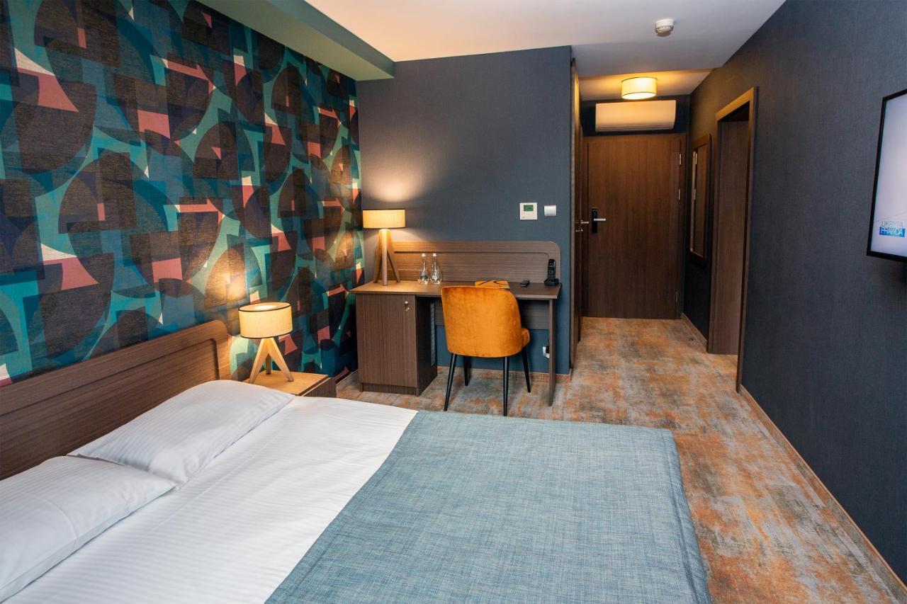 פז'יז'ינה Hotel Styl 70 מראה חיצוני תמונה
