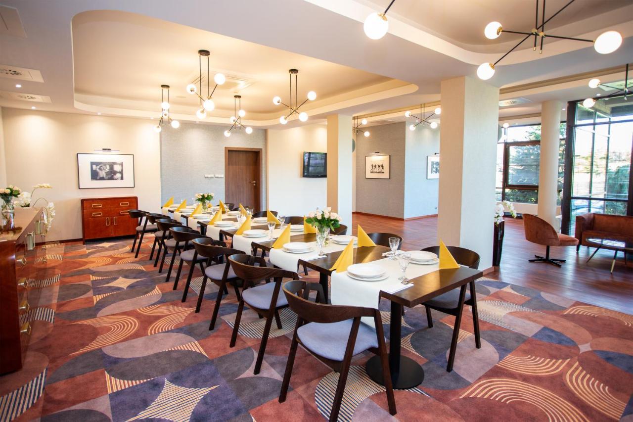 פז'יז'ינה Hotel Styl 70 מראה חיצוני תמונה
